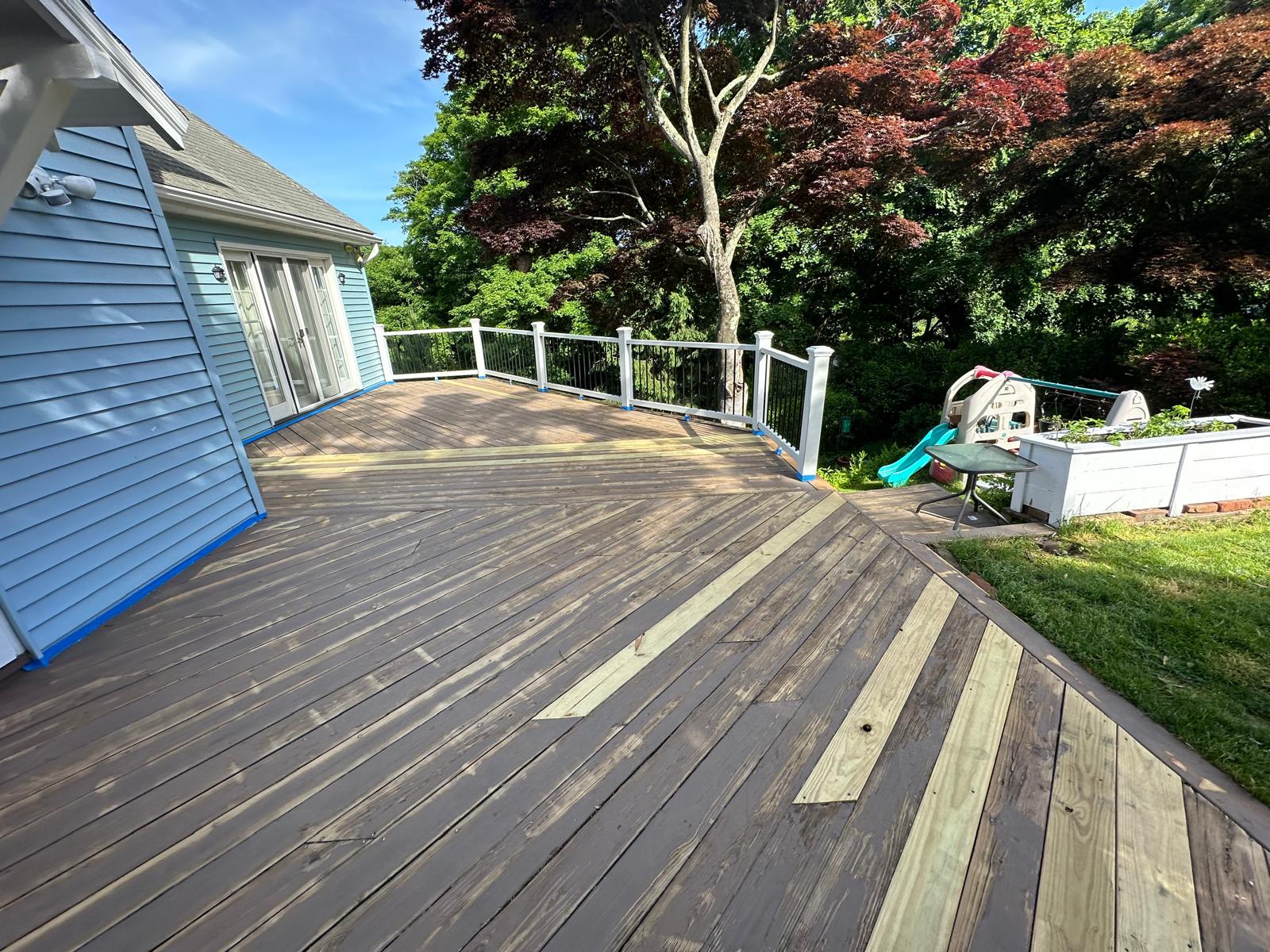 Solid Stained Deck - Image 12